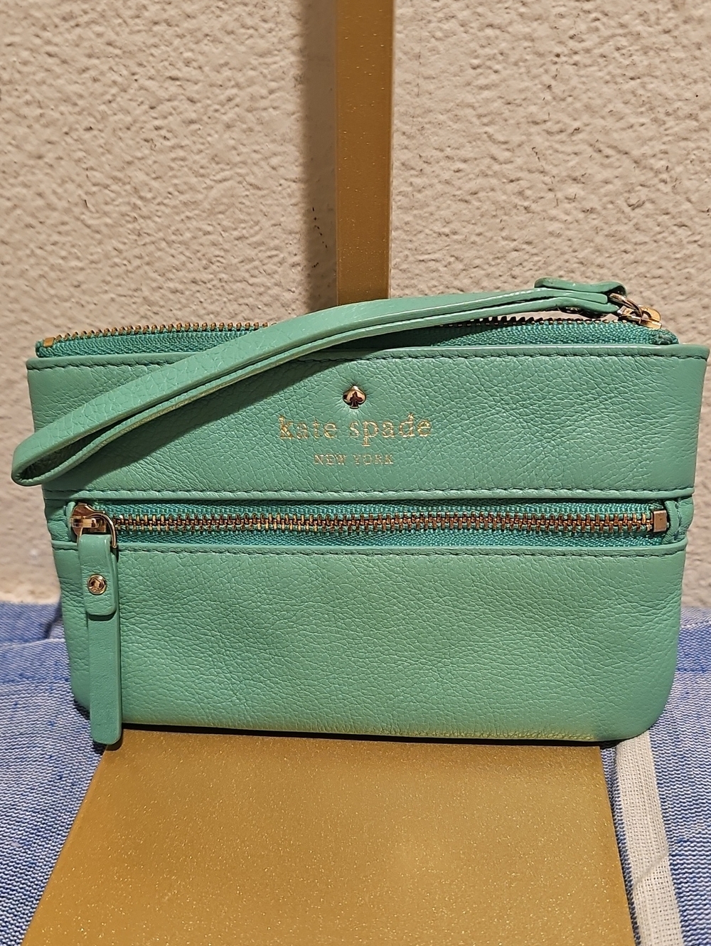 Kate Spade Cobble Hill Wristlet In Mint Green